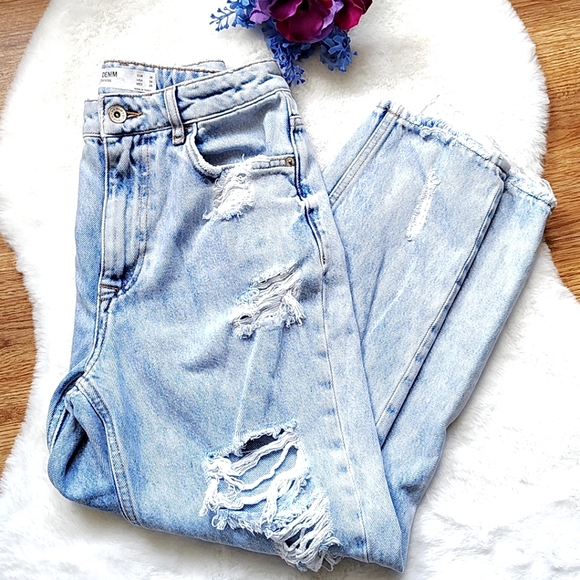 Bershka Denim - Mom Jeans Bershka High Rise Destroyed Ripped Distressed Denim